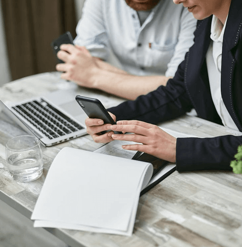 Tasapaino Bitnova tukitiimin kuvitus